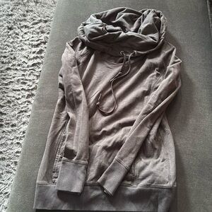 Women’s gray sweatshirt